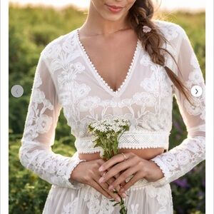 Altar'd State White Lace Long-Sleeve Crop Top